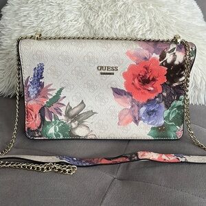 GUESS Crossbody BAG 🌸